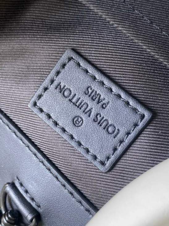 Picture of Louis Vuitton Mens Bags _SKUfw184282439fw